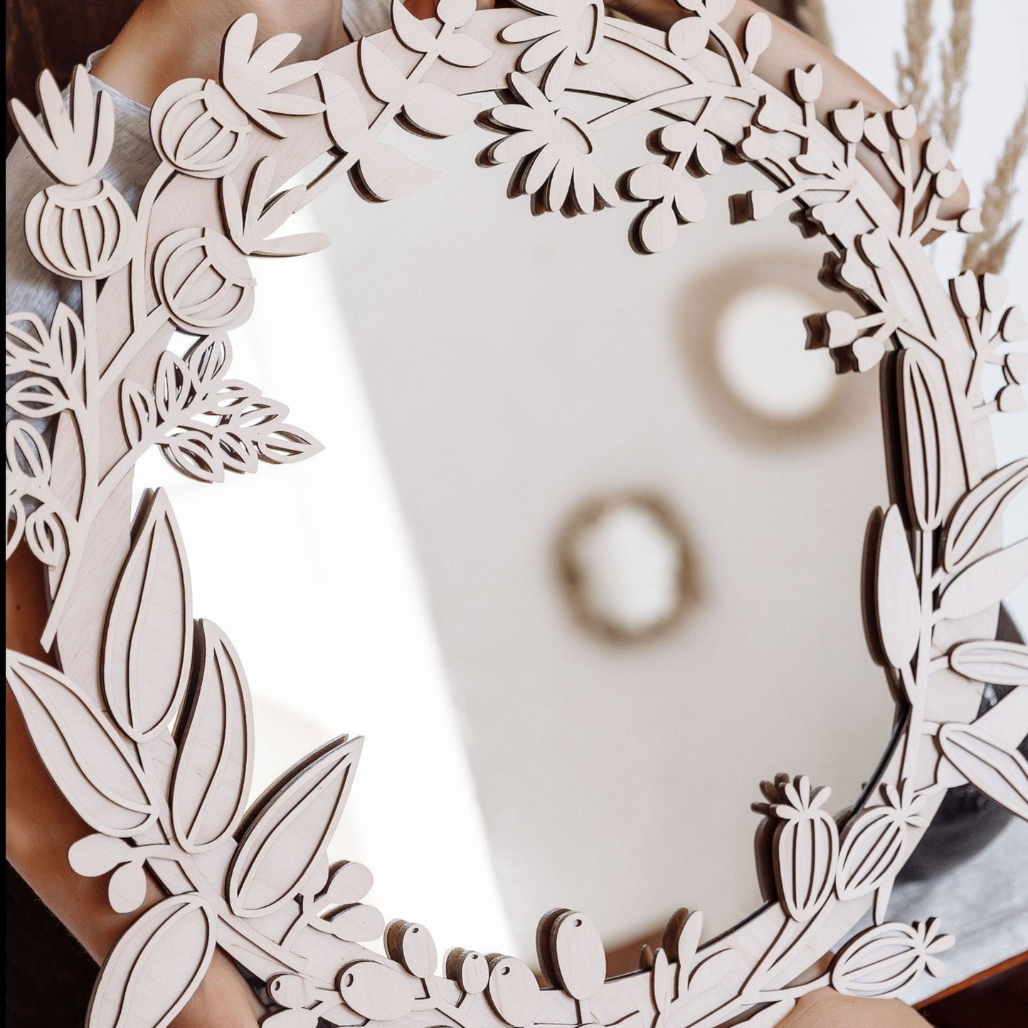 Настінне дзеркало, дзеркало в спальню, Дзеркало в рамі, Дзеркала в прихожу і коридор, Дзеркала в інтер'єрі,