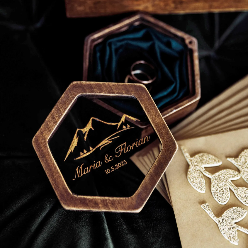 Шкатулка для обручок на магнітах ∙ Hexagon BROWN