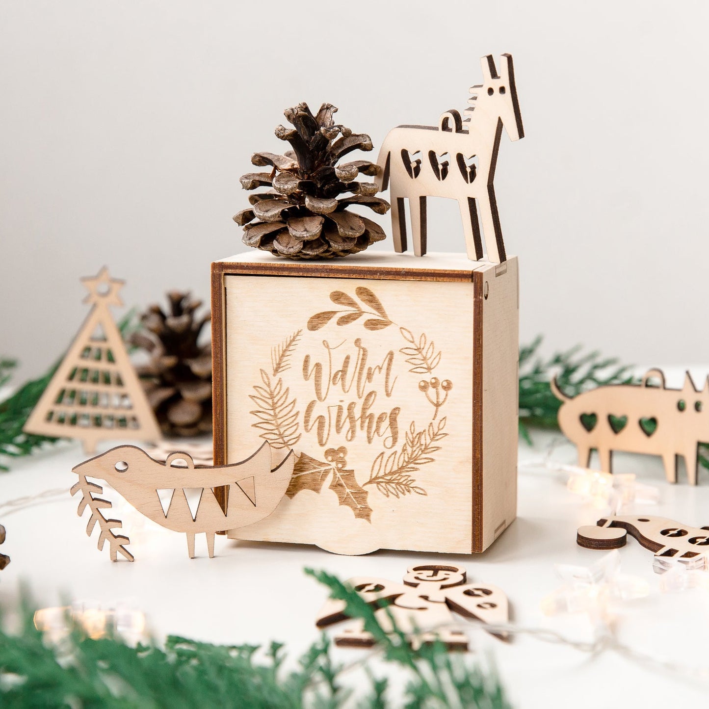 Ялинкові прикраси ВЕСЕЛЕ РІЗДВО